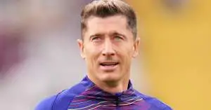 صمت ليفاندوفسكي يثير الجدل بعد أداء كارثي لزميله في برشلونة!