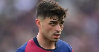 طلب مفاجئ من بيدري يضع أحد نجوم برشلونة تحت الضغط!
