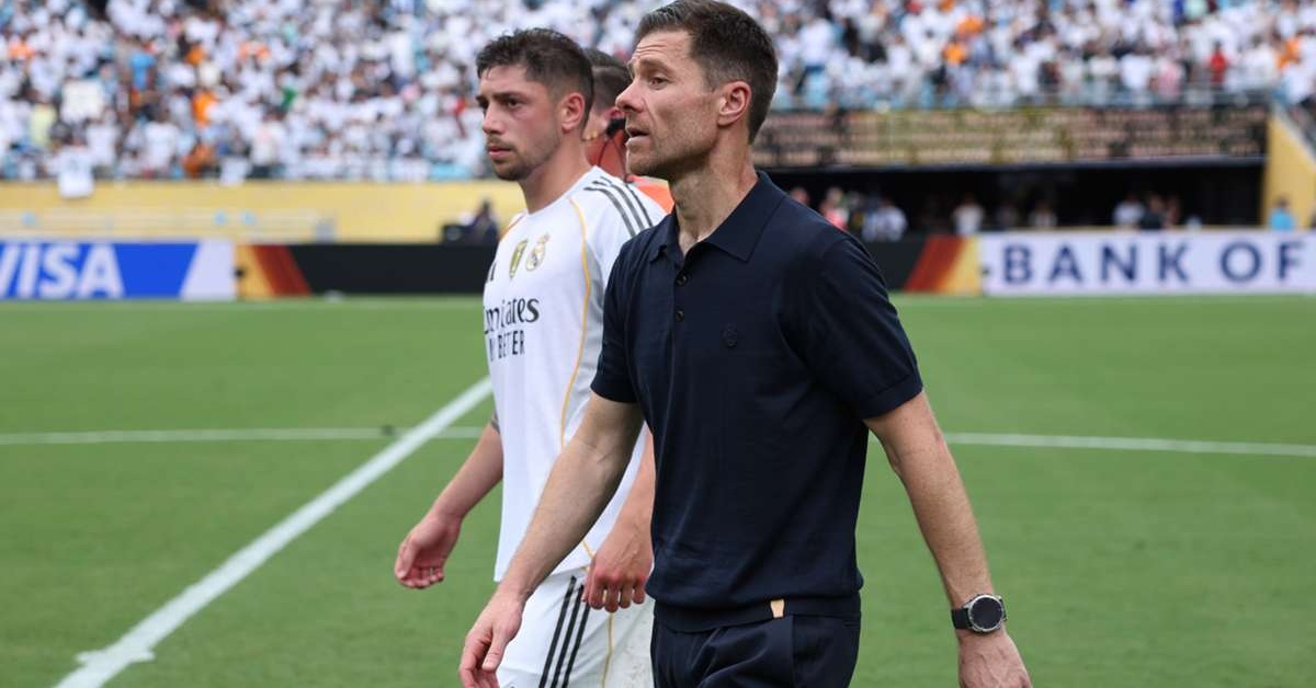 فالفيردي يخبر ألونسو بقرار مفاجئ: لاعب مهم في ريال مدريد يخطط للرحيل بنهاية الموسم!