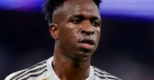 أزمة في ريال مدريد: لاعبو الفريق يطالبون بيريز باتخاذ قرار حاسم بشأن فينيسيوس!