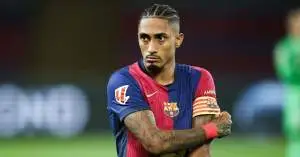 إحباط في برشلونة بعد هزيمة تشيلسي: رافينيا يتحدث عن أزمات الفريق ويوجه انتقادات حادة!