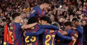 الضغط يتصاعد على فليك لاستبعاد نجم برشلونة الأساسي بعد تراجع مستواه!