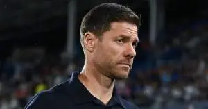 بعد الهزيمة أمام السيتي… تشابي ألونسو يشك في تآمر اثنين من نجوم ريال مدريد ضده!