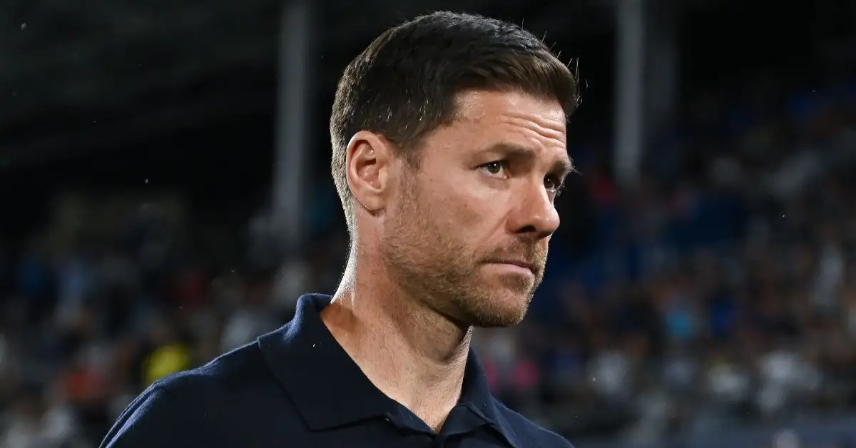 بعد الهزيمة أمام السيتي… تشابي ألونسو يشك في تآمر اثنين من نجوم ريال مدريد ضده!