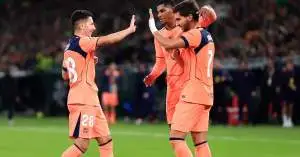 برشلونة يدرس صفقة مدوية قد تغيّر مستقبل الفريق.. فليك يصر على مهاجمه المفضل!