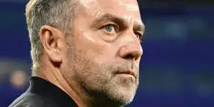 هانسي فليك يرفض استمرار أحد أفضل نجوم برشلونة رغم تألقه اللافت