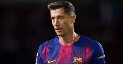 ليفاندوفسكي يفاجئ لابورتا بعرض غير متوقع: هل يظل في برشلونة الموسم المقبل؟