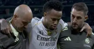 ميليتاو يصدم ريال مدريد: غياب طويل يضاعف أزمات الفريق قبل مباراة مانشستر سيتي بدوري الأبطال