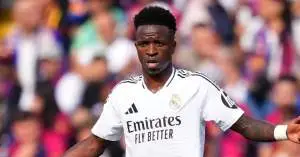 قرار مفاجئ من إدارة ريال مدريد بشأن فينيسيوس جونيور!