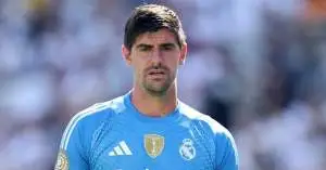 ريال مدريد يواجه أزمة دفاعية.. كورتوا يطالب بتغيير فوري