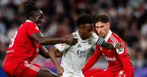 صافرات الاستهجان تُفجّر الجدل في البرنابيو… فينيسيوس جونيور أمام أخطر اختبار في ريال مدريد