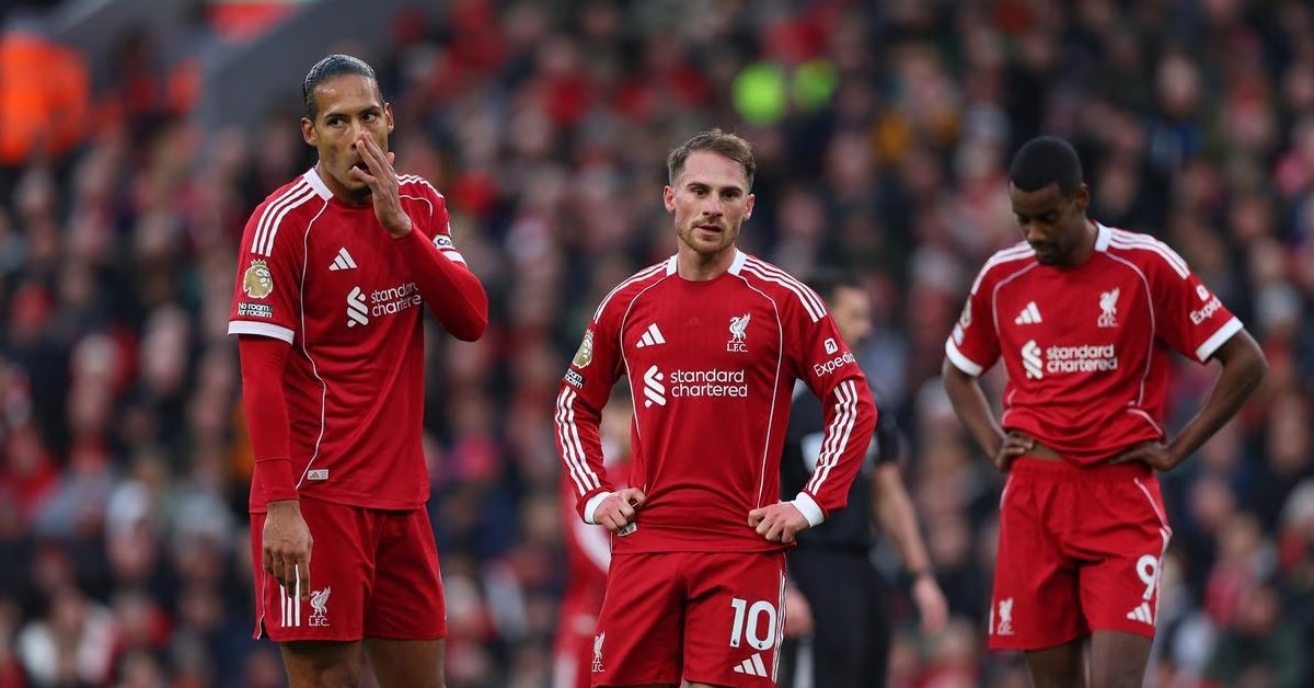 نجم هجومي يقترب من الرحيل عن ليفربول.. سيناريو مفاجئ يفتح الباب أمام برشلونة