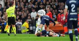 نجم ريال مدريد ينهار داخل غرفة الملابس بعد الهزيمة من سيلتا فيغو.. ويعتذر لزملائه في مشهد صادم