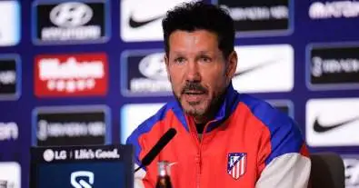 تطور مفاجئ في أتلتيكو مدريد: سيميوني يقترب من ضم نجم برشلونة الشاب في صفقة شتويةمثيرة.. هل ينجح في إقناعه؟