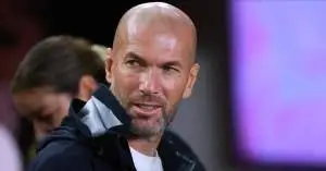 زيزو في الانتظار… مستقبل تشابي ألونسو على المحك في ريال مدريد