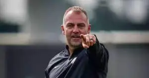 اعتراف نادر داخل برشلونة.. فليك يتراجع عن قرار مصيري ويطلب عودة لاعب مُهمّش