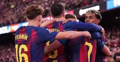 برشلونة يتخذ قرارًا مفاجئًا بشأن أحد نجوم المستقبل… والإعارة هي الحل!