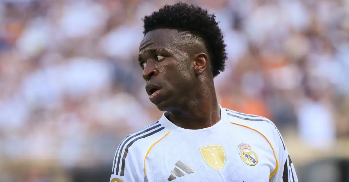 فينيسوس يقترب من الرحيل عن ريال مدريد… صفقة صادمة تُغيّر وجه الملكي!