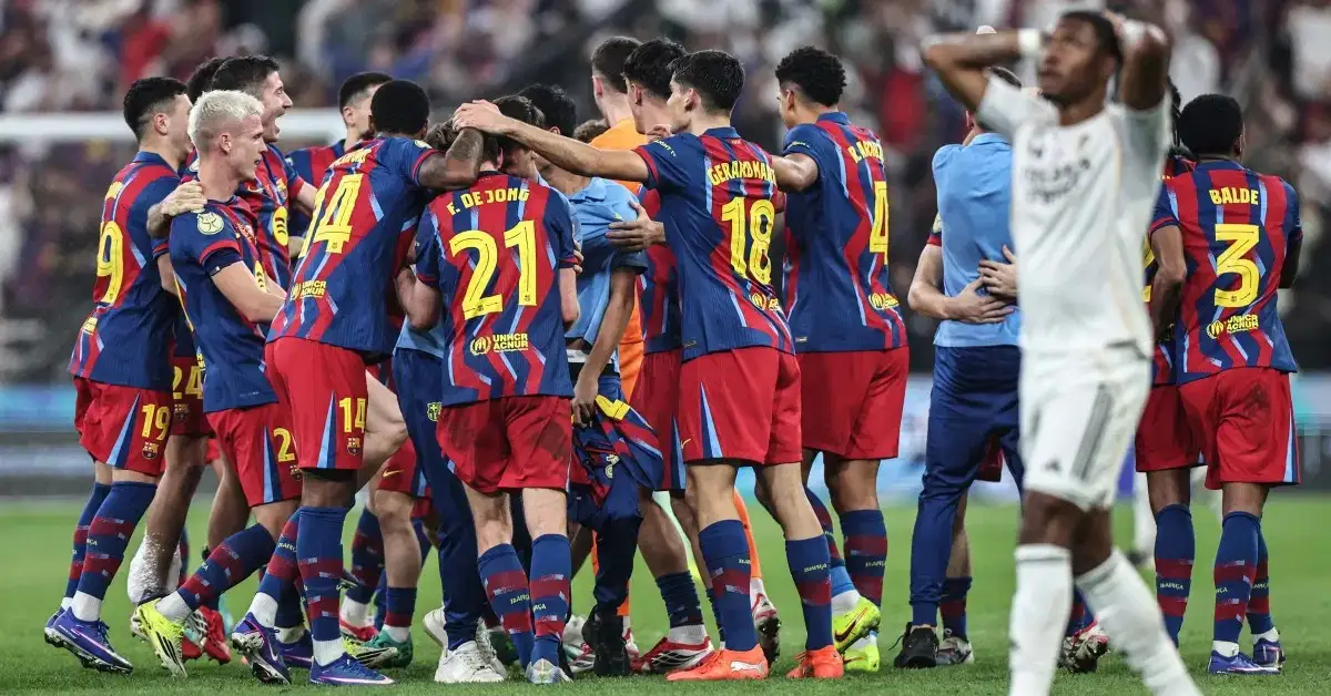 غضب داخل برشلونة بعد السوبر.. نجم الفريق يفكر في الرحيل بسبب هانسي فليك!