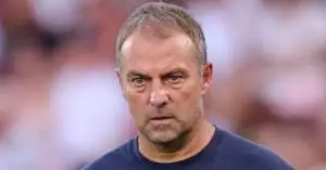 هانسي فليك يطلق إنذاره الأخير داخل برشلونة قبل حسم مصير أحد نجوم الفريق!