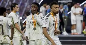 جدل كبير حول كيليان مبابي بعد نهائي السوبر الإسباني.. تصرف أثار الاستغراب داخل الملعب