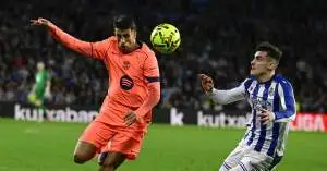 كانسيلو يُفجّر أول أزمة في عهد فليك.. صراع صامت يشتعل داخل غرفة ملابس برشلونة!