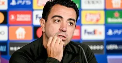 خطأ تاريخي يطارد برشلونة.. تشافي تجاهل موهبة بـ85 مليون يورو والندم يبدأ الآن