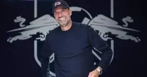 كلوب يخطط لزلزلة ريال مدريد: صفقة قد تهز موازين الكرة الإسبانية!