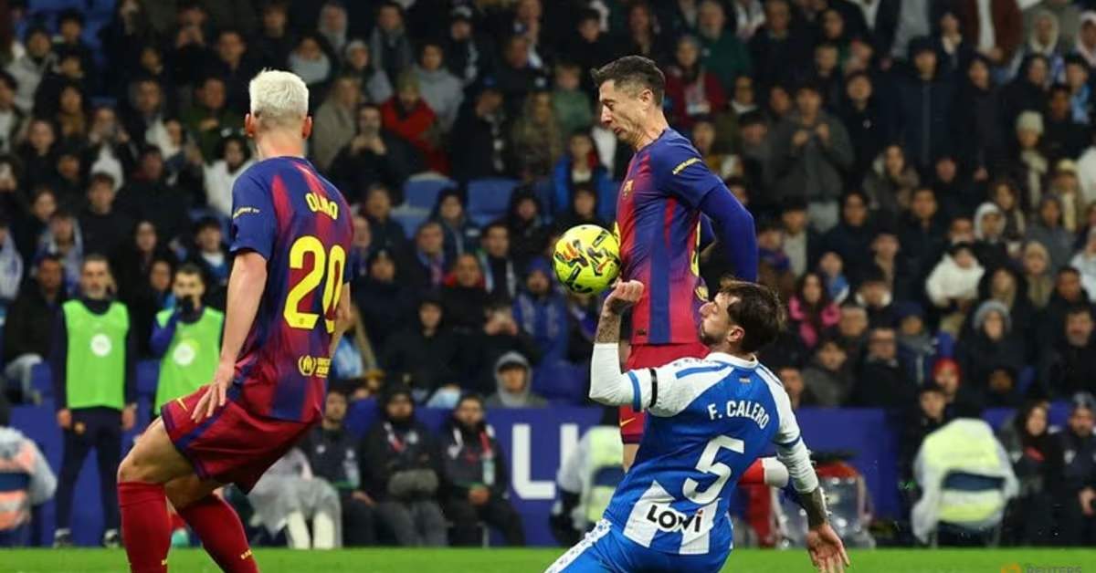 هدف برشلونة يثير ضجة هائلة بحضوره مباراة الديربي أمام إسبانيول!