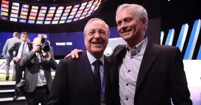 مورينيو يضع شرطًا صادمًا للعودة لريال مدريد… نجمين عالميين مطلوبين فورًا!