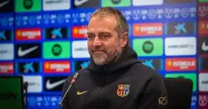 قرار غير متوقع يهز برشلونة… رسالة قاسية من فليك تغيّر مصير نجم كبير