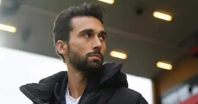 قرار حاسم يهزّ البرنابيو.. أربيلوا يضع نجمًا عالميًا في ريال مدريد خارج حساباته مبكرًا!