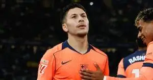 قرار مفاجئ من هانسي فليك بعد تألق روني باردغجي يغير ملامح برشلونة!