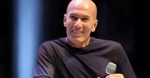 رد صادم من زيدان على إقالة تشابي ألونسو يشعل عاصفة داخل ريال مدريد… ما الذي قاله وأغضب الجميع؟