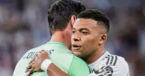 ريال مدريد في أزمة.. كورتوا ومبابي يكشفان اللاعبين المسؤولين عن سقوط تشابي ألونسو!