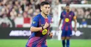 روني بردغجي يشعل التكهنات في برشلونة.. مستقبل النجم السويدي يثير التساؤلات!