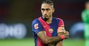 صدمة قبل موقعة أنويتا… رافينيا خارج حسابات برشلونة أمام ريال سوسيداد وقرار فليك يثير الجدل