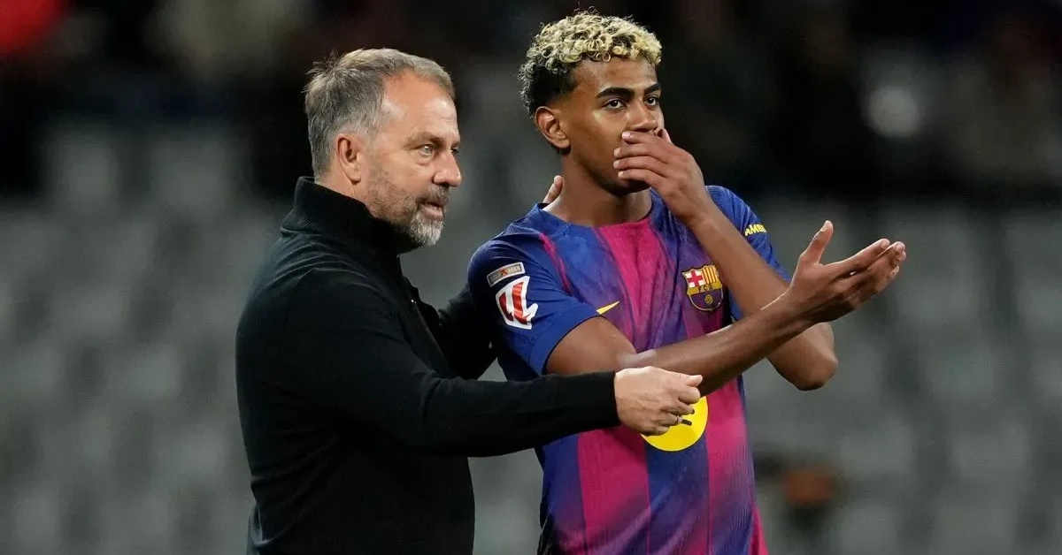 نجم برشلونة يطالب بالرحيل بسبب لامين يامال ويصدم هانسي فليك!