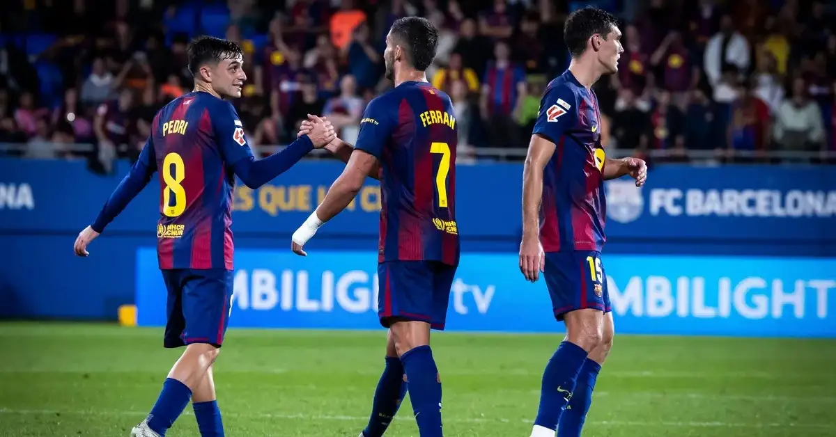 تحدي كبير لبرشلونة… أحد لاعبي الهجوم يهدد استقرار غرفة الملابس!