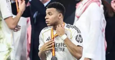 تحرك مفاجئ من مبابي يزلزل ريال مدريد بعد فضيحة كأس الملك التاريخية!