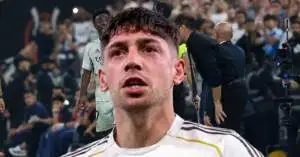 فالفيردي يعتذر لزميله في ريال مدريد بعد مباراة أتلتيكو.. توتر داخلي يثير الجدل!