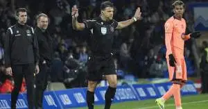 زلزال في برشلونة.. جيل مانزانو يشعل غضب الجماهير واللاعبين!