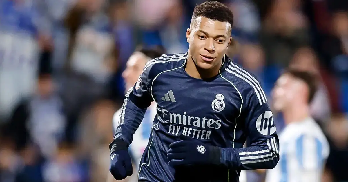 زلزال في ريال مدريد: مبابي يفرض رأيه ويطالب بإبعاد أحد نجوم الفريق عن التشكيلة الأساسية!