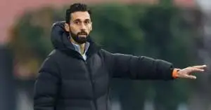 أربيلوا يبدأ عهده بزلزال هجومي.. لاعب كبير يُدفع نحو الرحيل بصمت