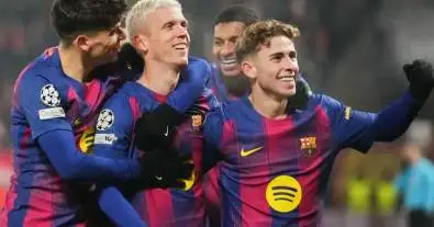 صفقة الصيف تشتعل قبل الأوان.. برشلونة يرفض التفريط في نجمه رغم مطاردة باريس ومانشستر سيتي