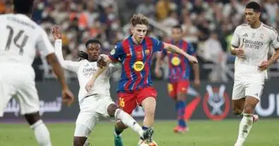 فيرمين لوبيز يتجاهل مبابي وفينيسيوس ويختار أسطورة ريال مدريد كأصعب لاعب واجهه في مسيرته!