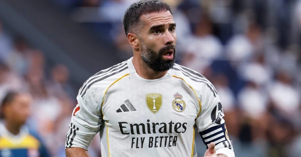 كارفاخال يُشهر الإنذار داخل غرفة ملابس ريال مدريد.. شاب جديد تحت الضغط قبل الميركاتو!