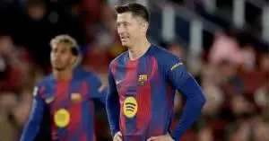 ليفاندوفسكي يفاجئ برشلونة بقرار غير متوقع بشأن مستقبله داخل كامب نو!