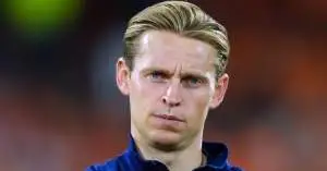 صدمة في برشلونة: استبعاد فرينكي دي يونغ يثير الجدل قبل نصف نهائي الكأس!