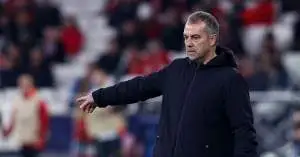 صدمة في كامب نو.. هانسي فليك يجمد نجم برشلونة بعد مباراة ليفانتي!